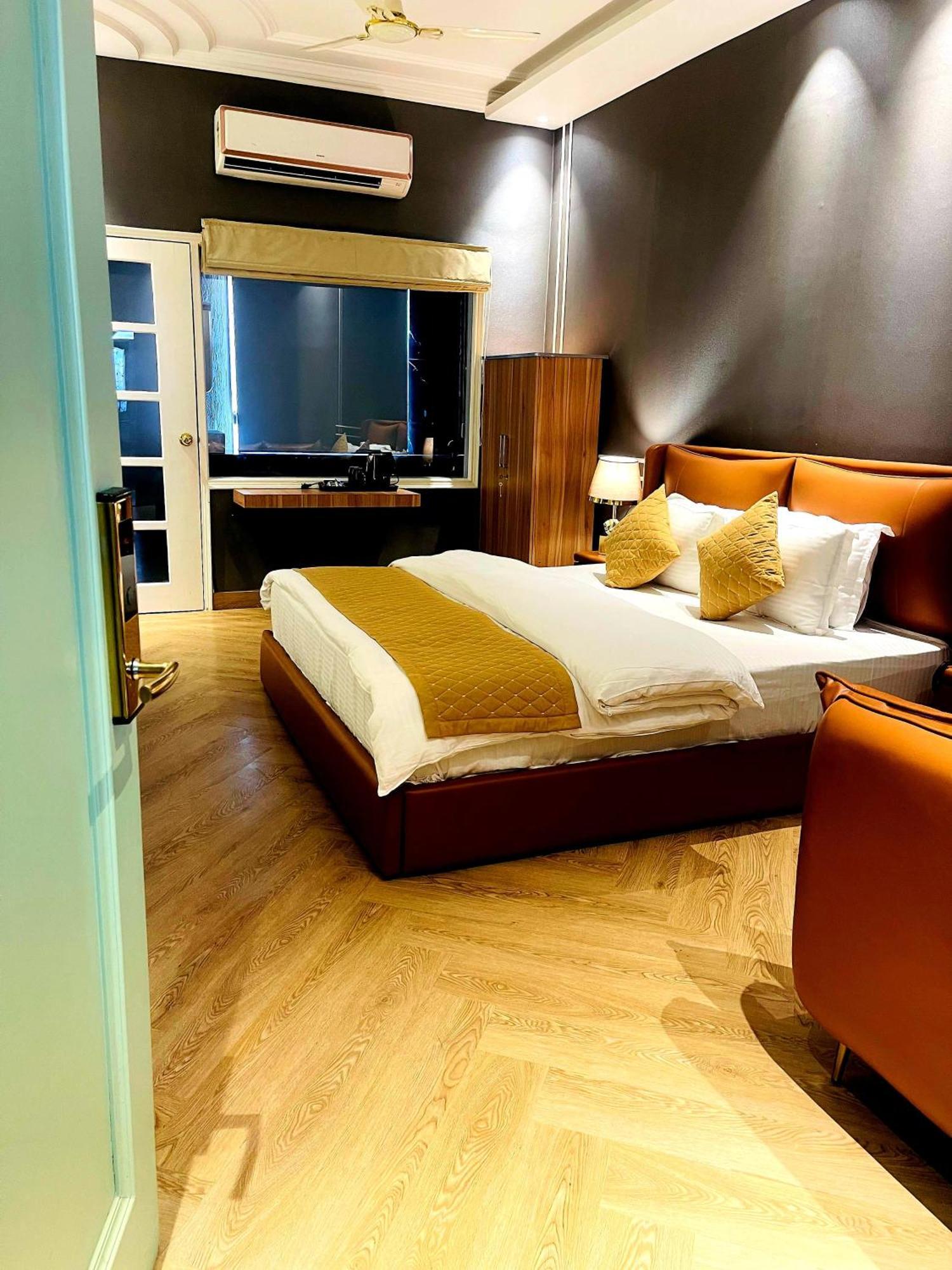 Victorian Elegance Luxury Stays Amritsar Eksteriør billede