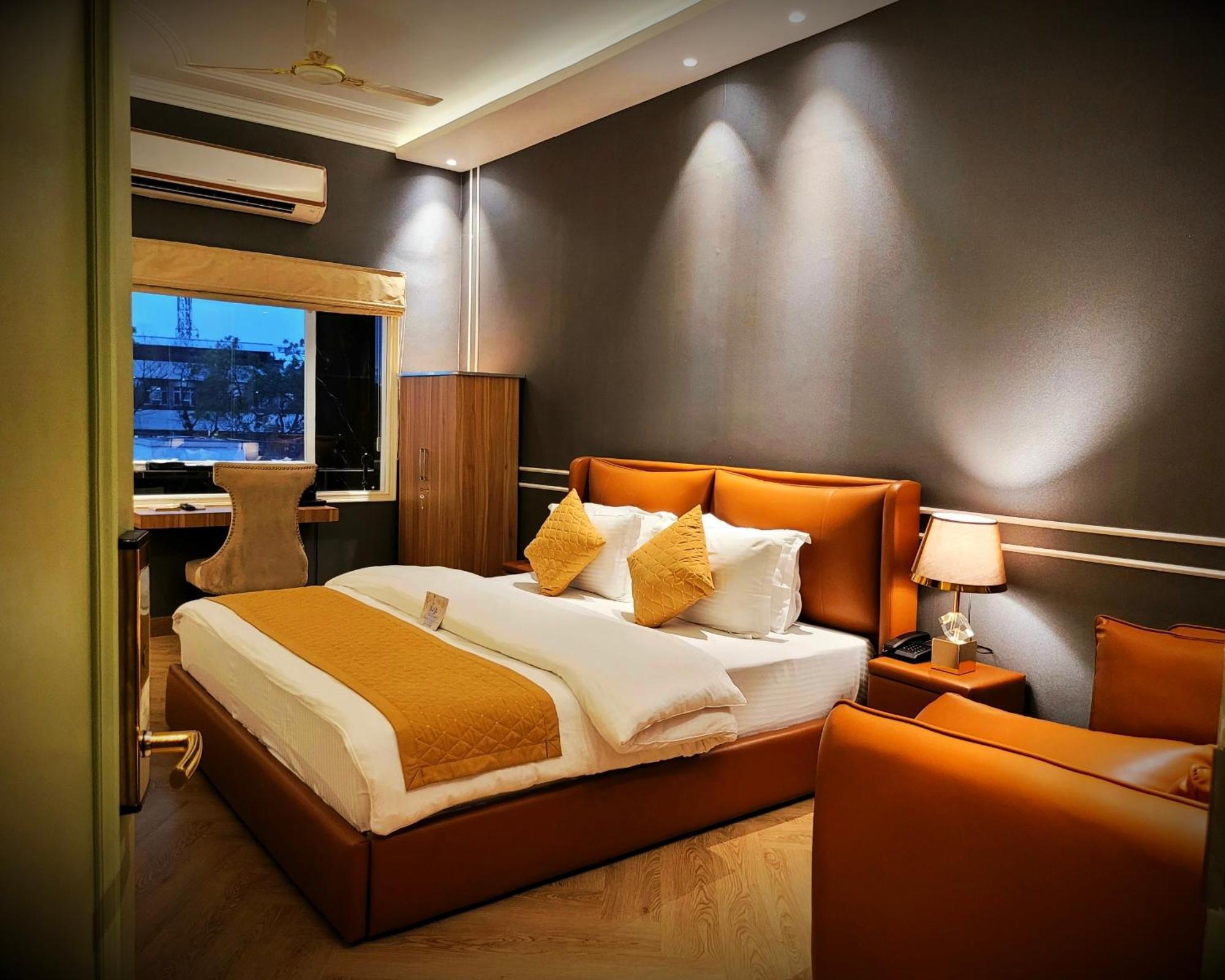 Victorian Elegance Luxury Stays Amritsar Eksteriør billede