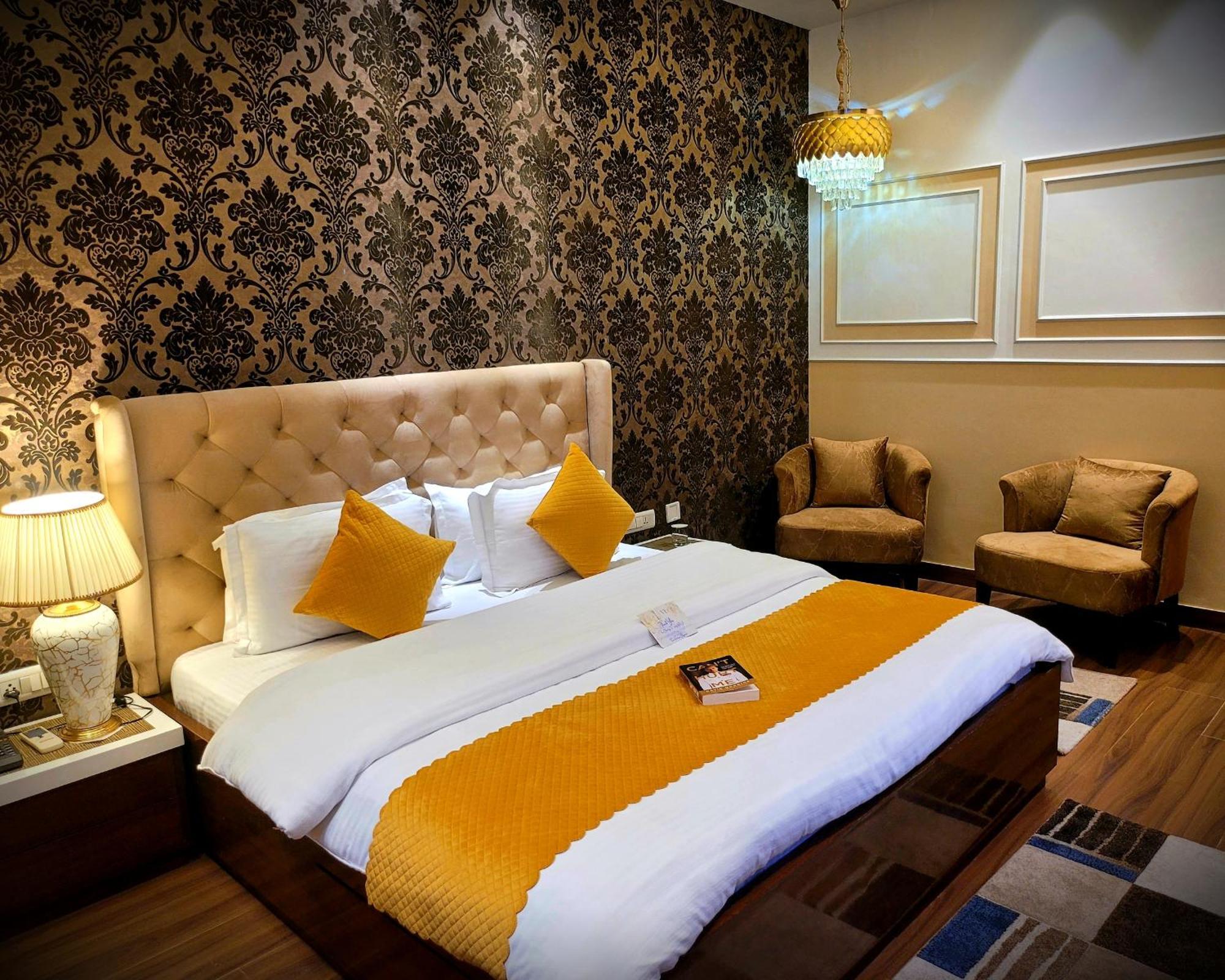 Victorian Elegance Luxury Stays Amritsar Eksteriør billede